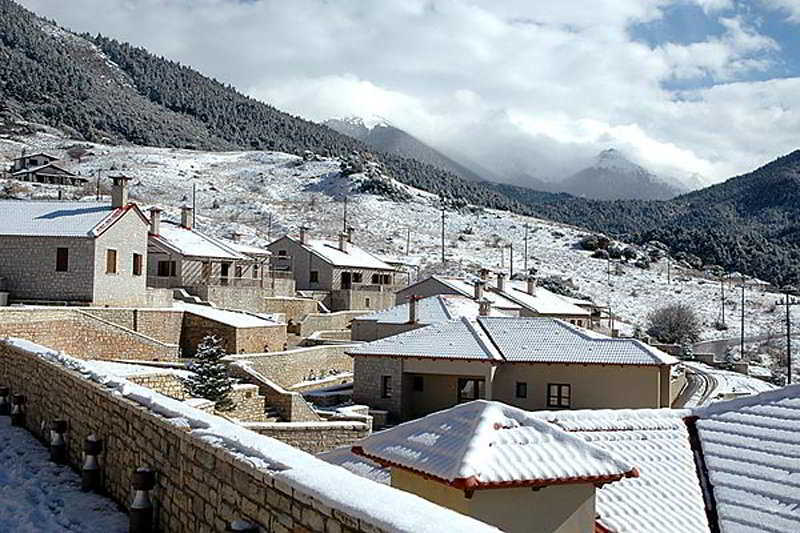 Castle Resort كالافريتا المظهر الخارجي الصورة